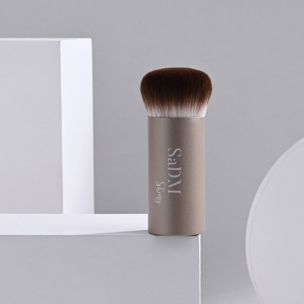 Tired of the cakey foundation?<br>How a flat top kabuki brush can solve your problem